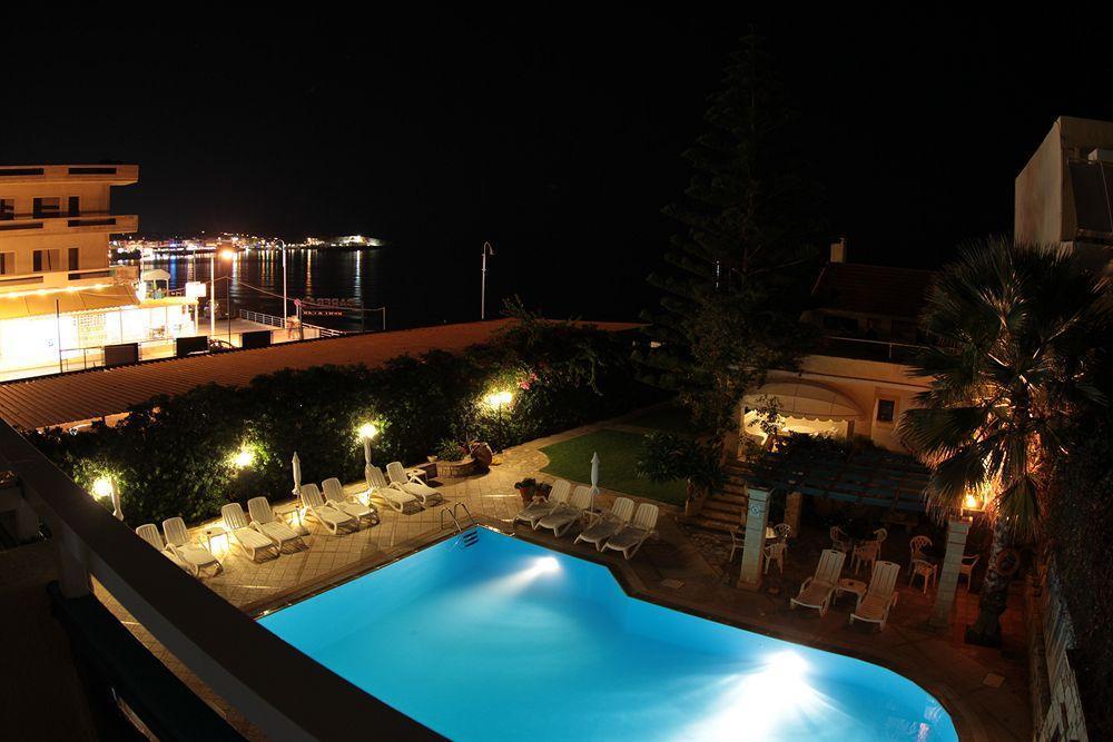 Petra Beach Hotel Hersonissos  Dış mekan fotoğraf